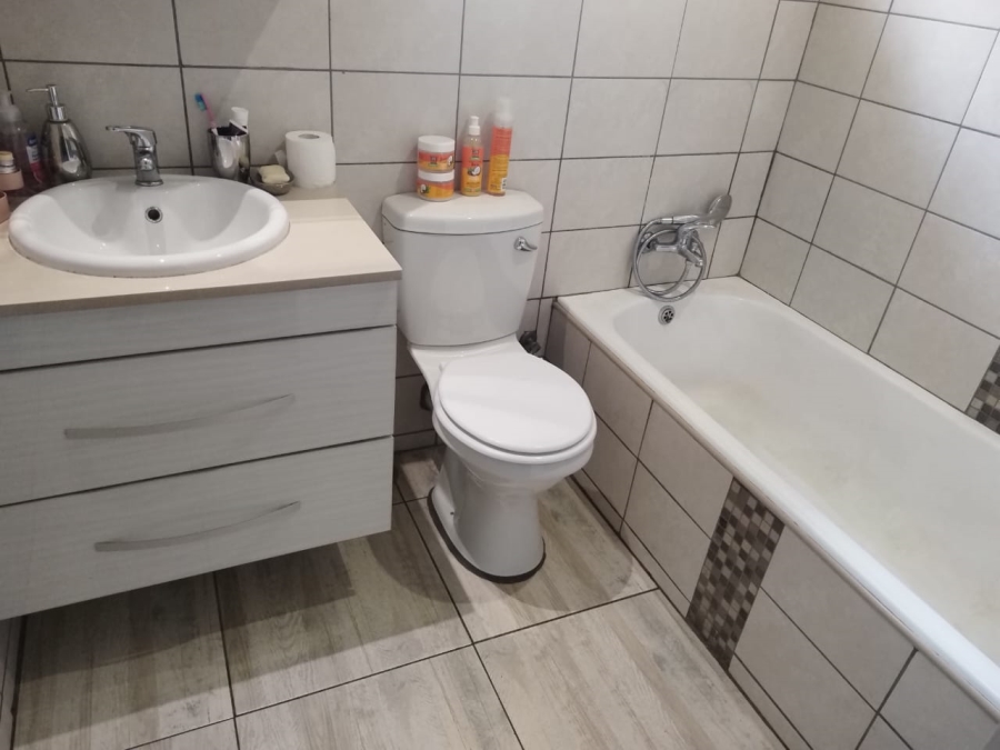 3 Bedroom Property for Sale in Allen Grove Gauteng