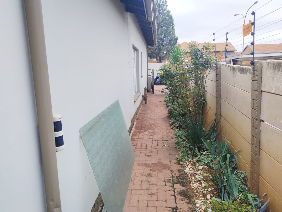 3 Bedroom Property for Sale in Allen Grove Gauteng