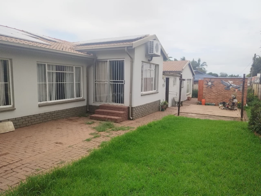 3 Bedroom Property for Sale in Allen Grove Gauteng