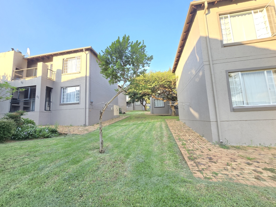 2 Bedroom Property for Sale in Wilgeheuwel Gauteng