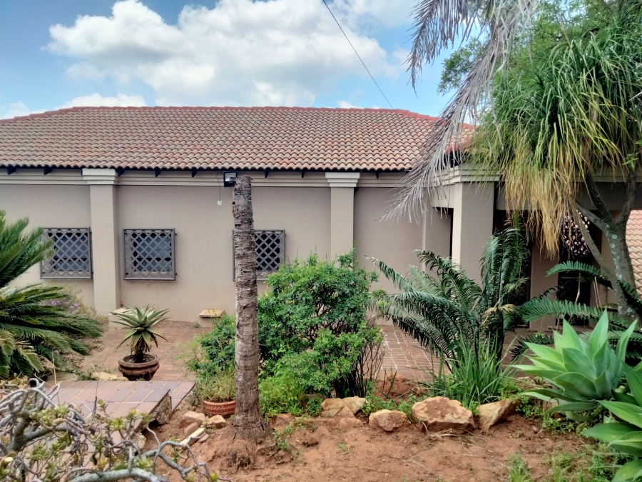 6 Bedroom Property for Sale in Kenmare Gauteng