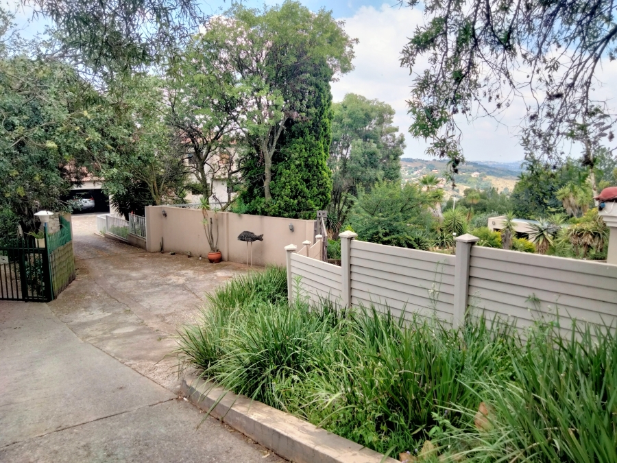 6 Bedroom Property for Sale in Kenmare Gauteng