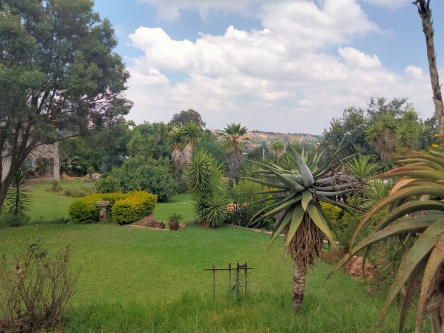 6 Bedroom Property for Sale in Kenmare Gauteng