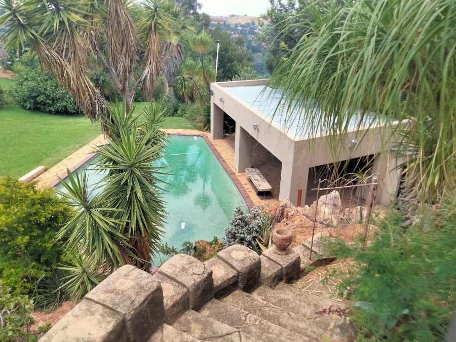 6 Bedroom Property for Sale in Kenmare Gauteng