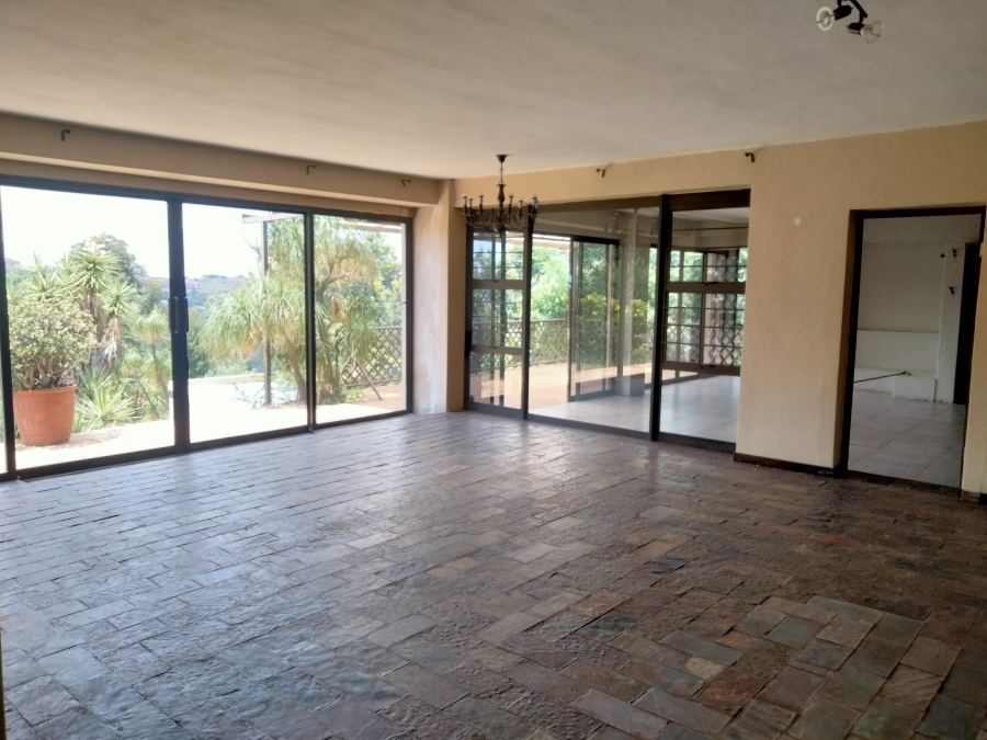 6 Bedroom Property for Sale in Kenmare Gauteng