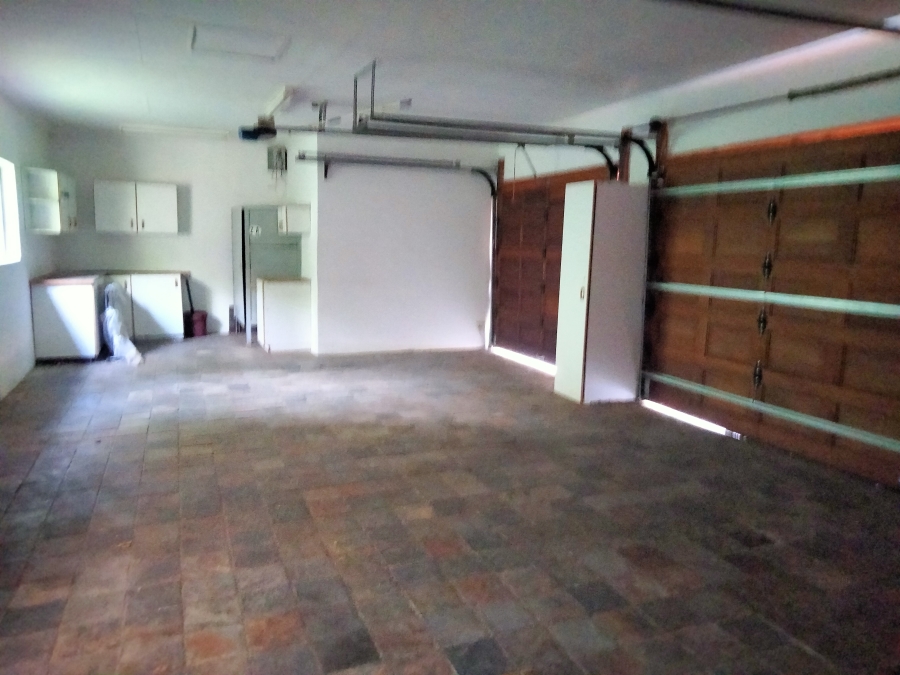 6 Bedroom Property for Sale in Kenmare Gauteng