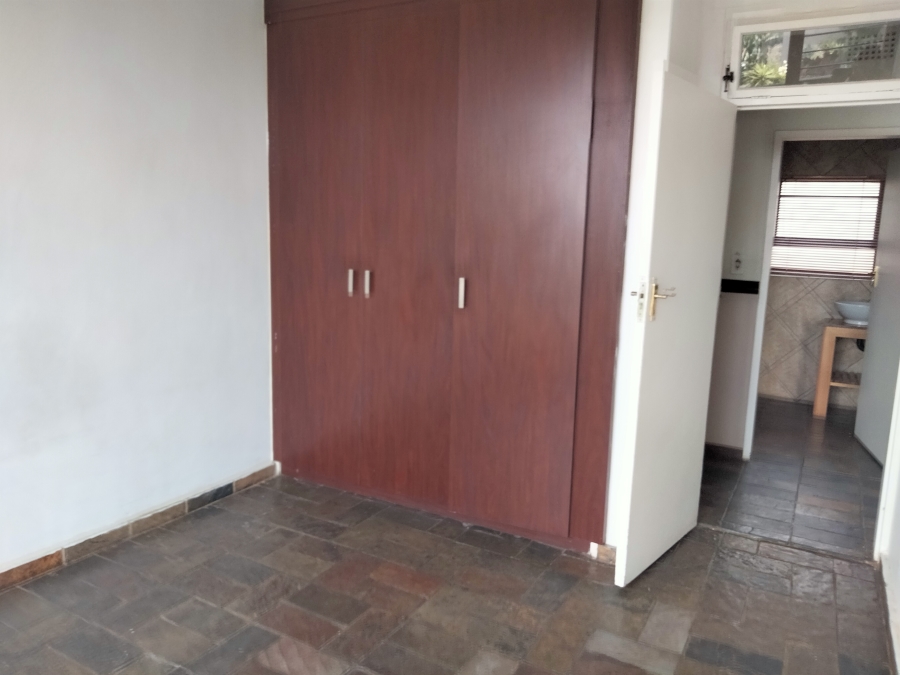 6 Bedroom Property for Sale in Kenmare Gauteng