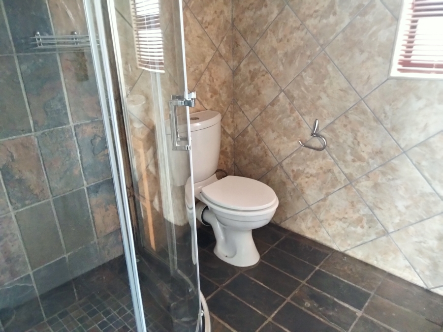 6 Bedroom Property for Sale in Kenmare Gauteng