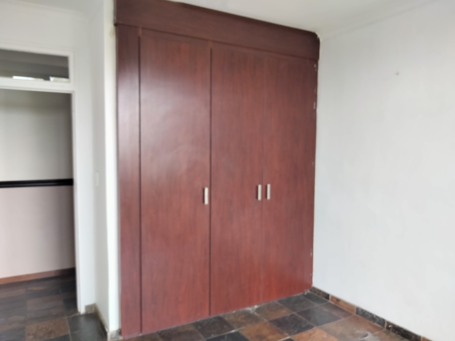 6 Bedroom Property for Sale in Kenmare Gauteng