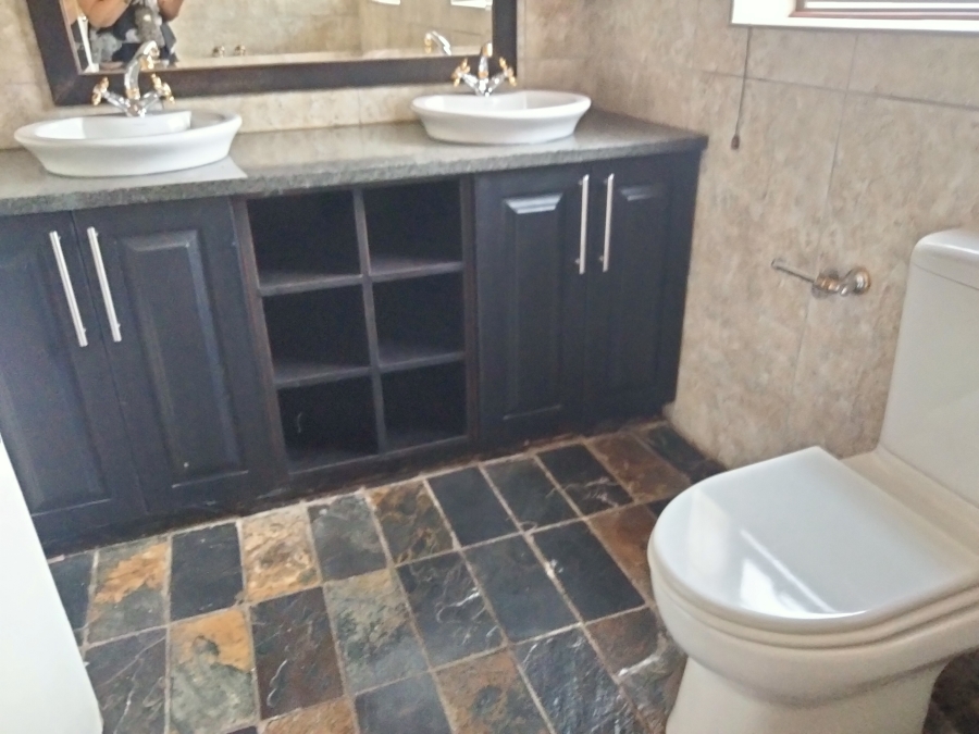 6 Bedroom Property for Sale in Kenmare Gauteng