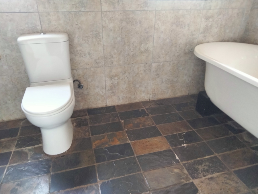 6 Bedroom Property for Sale in Kenmare Gauteng