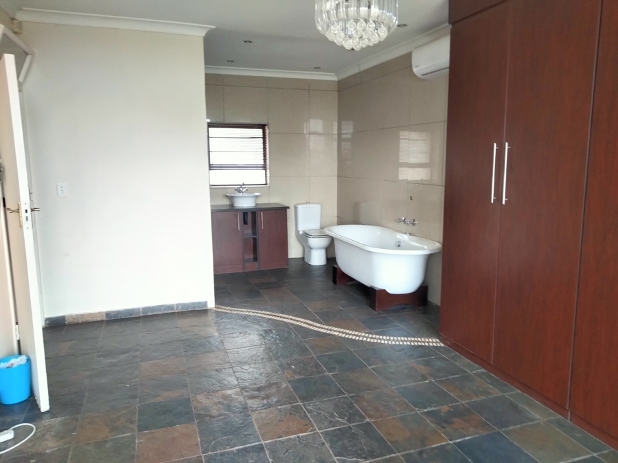 6 Bedroom Property for Sale in Kenmare Gauteng