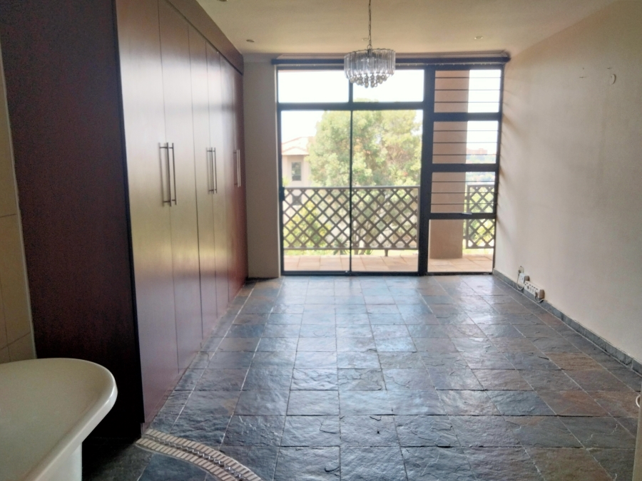 6 Bedroom Property for Sale in Kenmare Gauteng