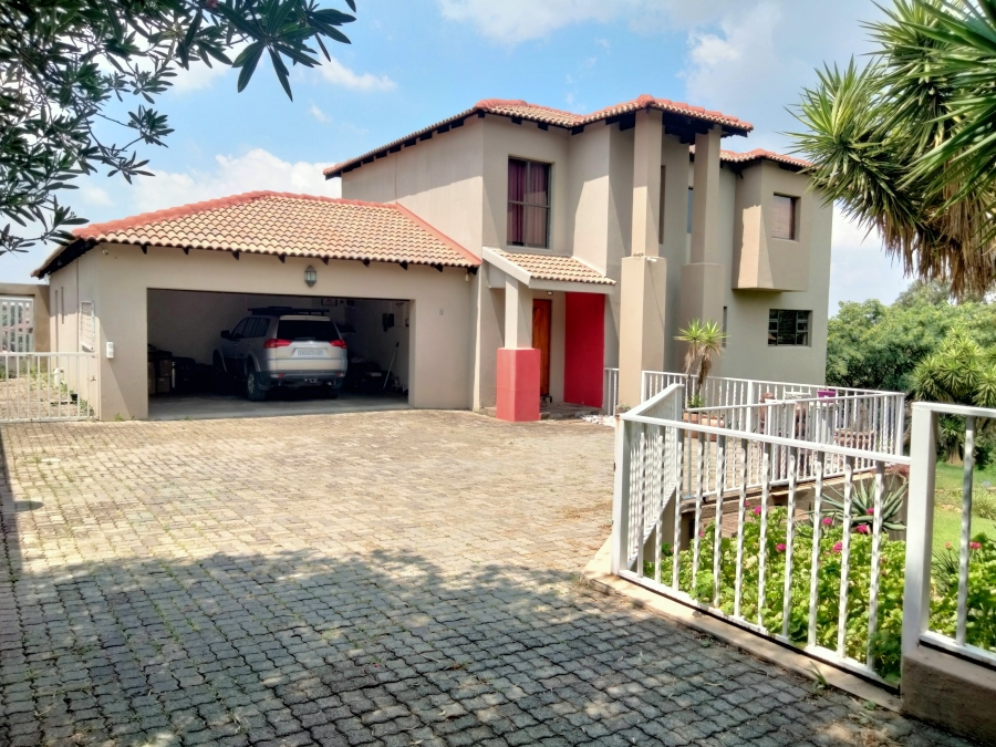 6 Bedroom Property for Sale in Kenmare Gauteng