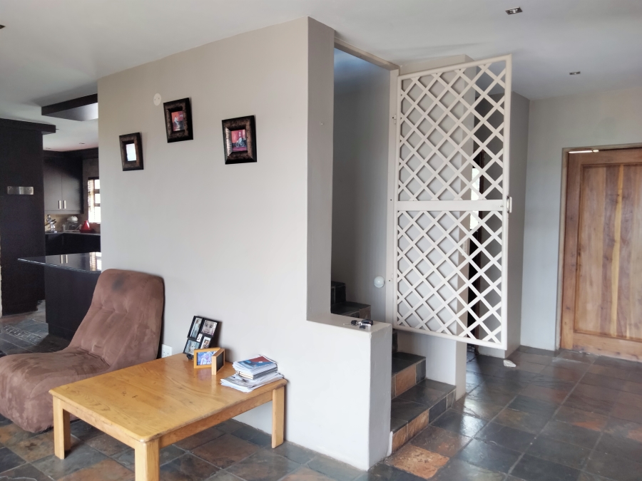 6 Bedroom Property for Sale in Kenmare Gauteng