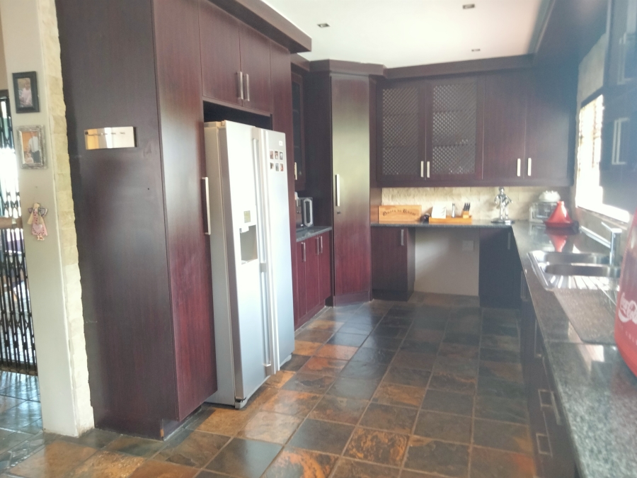 6 Bedroom Property for Sale in Kenmare Gauteng