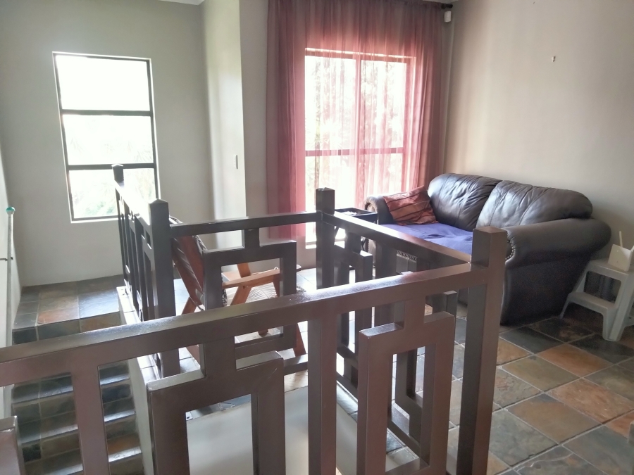 6 Bedroom Property for Sale in Kenmare Gauteng