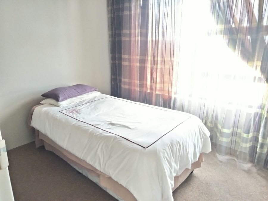 6 Bedroom Property for Sale in Kenmare Gauteng