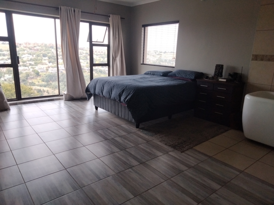 6 Bedroom Property for Sale in Kenmare Gauteng