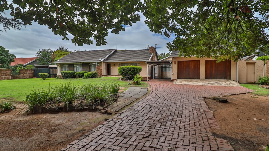 3 Bedroom Property for Sale in Parkhill Gardens Gauteng