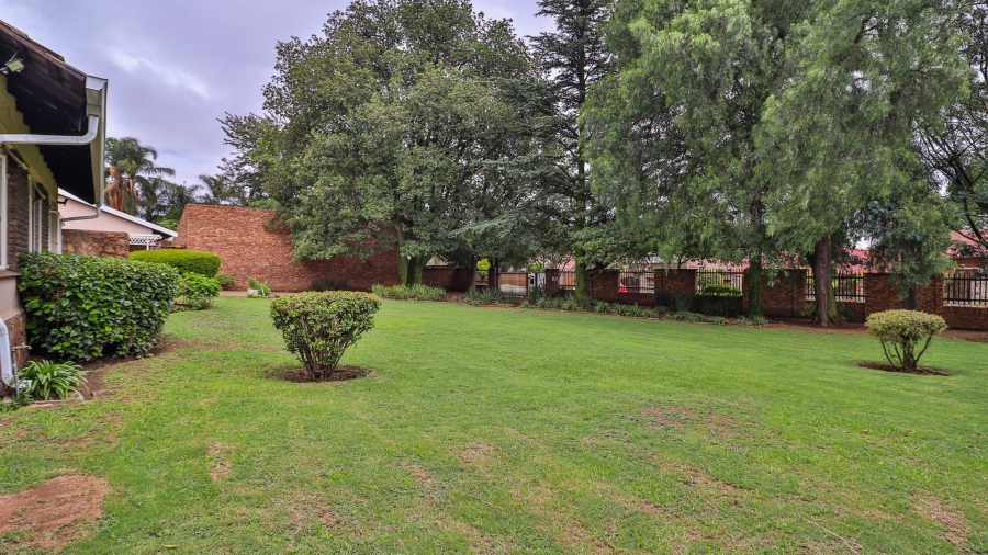 3 Bedroom Property for Sale in Parkhill Gardens Gauteng