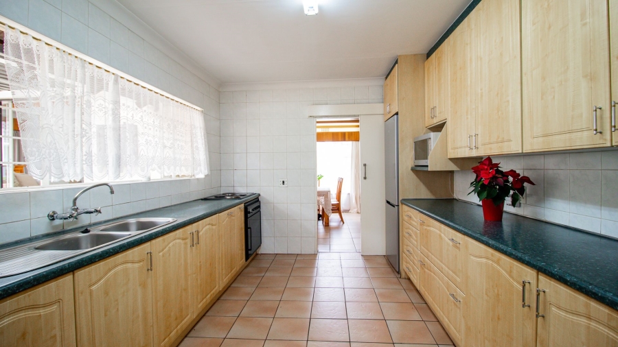3 Bedroom Property for Sale in Parkhill Gardens Gauteng
