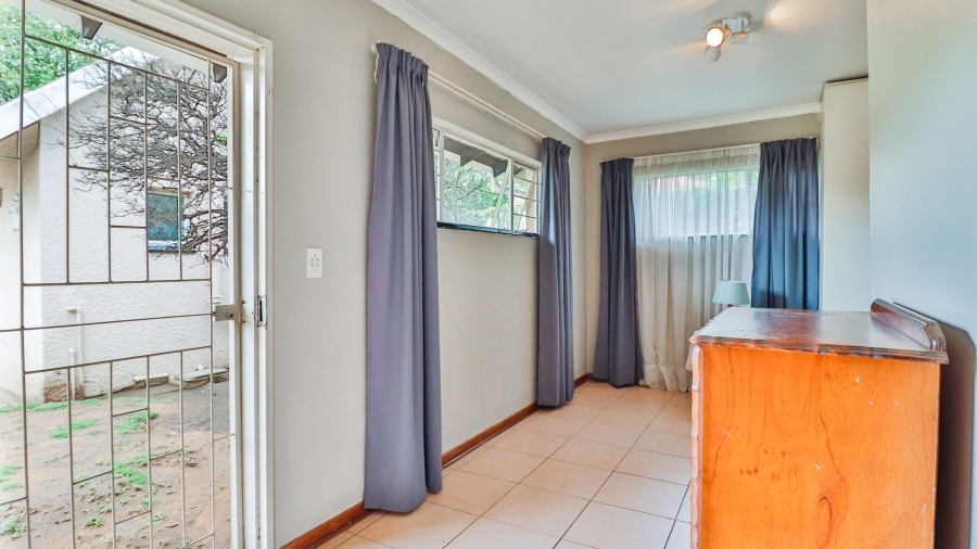 3 Bedroom Property for Sale in Parkhill Gardens Gauteng
