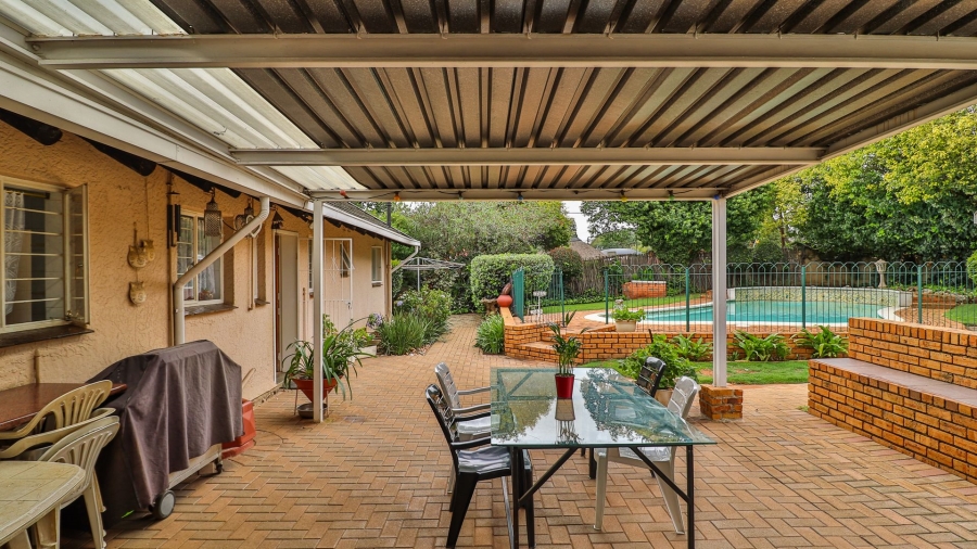 3 Bedroom Property for Sale in Parkhill Gardens Gauteng