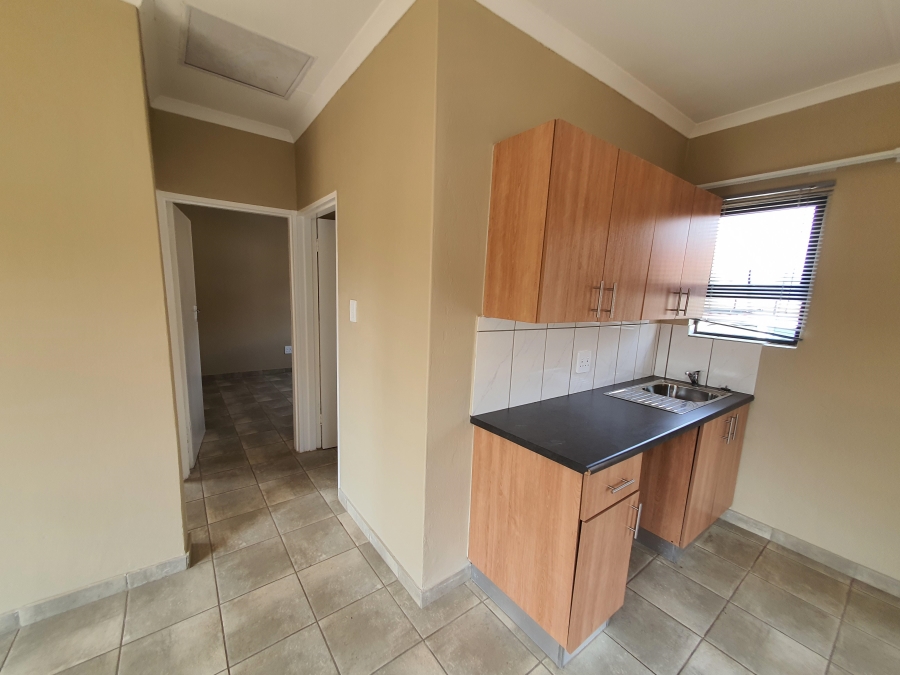 To Let 2 Bedroom Property for Rent in Albemarle Gauteng