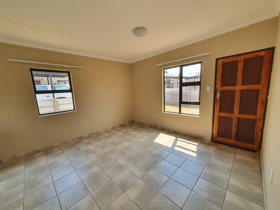 To Let 2 Bedroom Property for Rent in Albemarle Gauteng