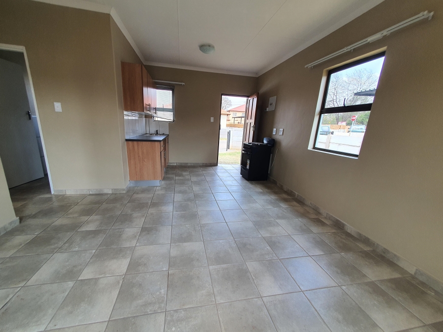 To Let 2 Bedroom Property for Rent in Albemarle Gauteng