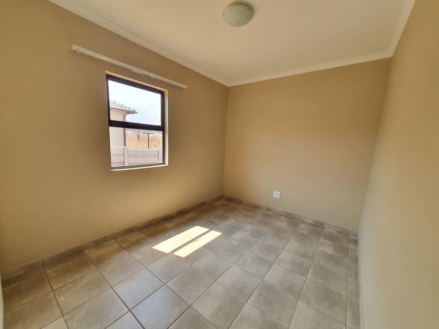 To Let 2 Bedroom Property for Rent in Albemarle Gauteng