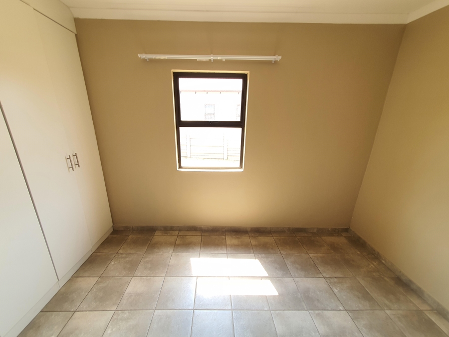 To Let 2 Bedroom Property for Rent in Albemarle Gauteng