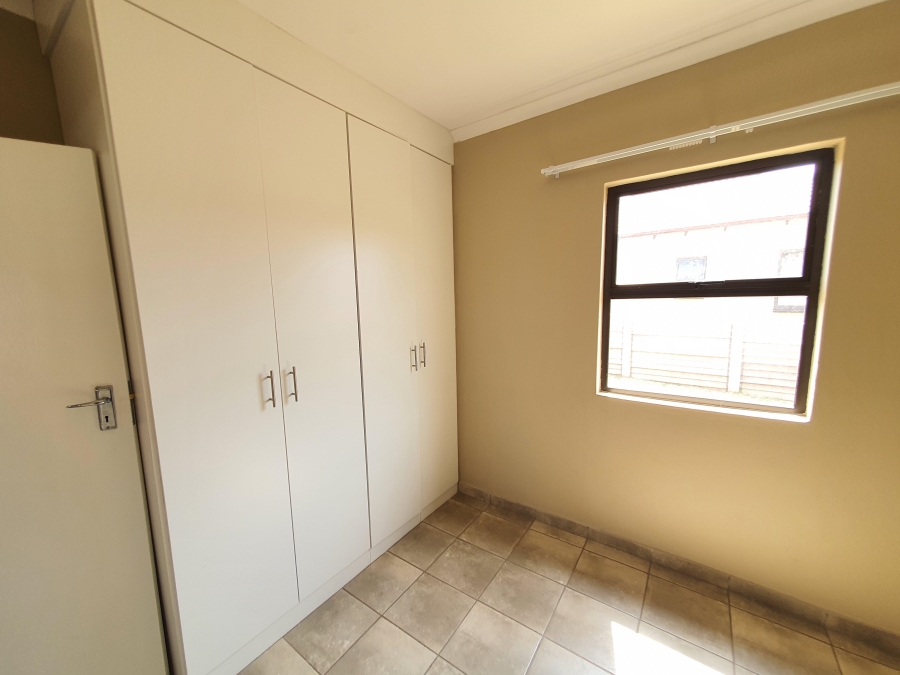 To Let 2 Bedroom Property for Rent in Albemarle Gauteng