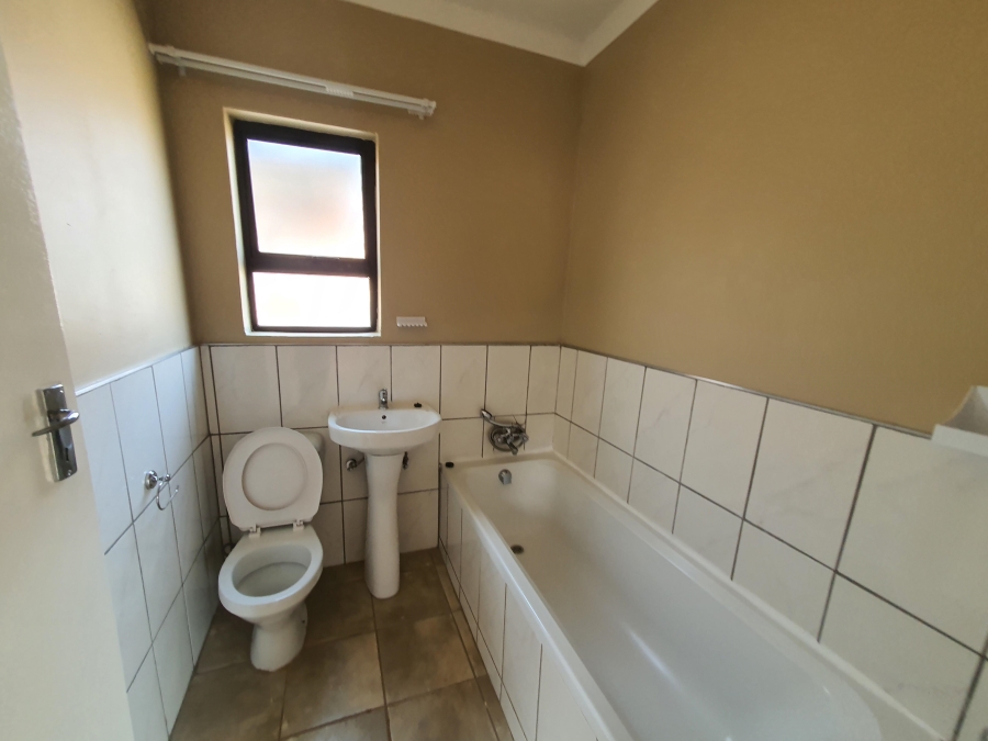 To Let 2 Bedroom Property for Rent in Albemarle Gauteng