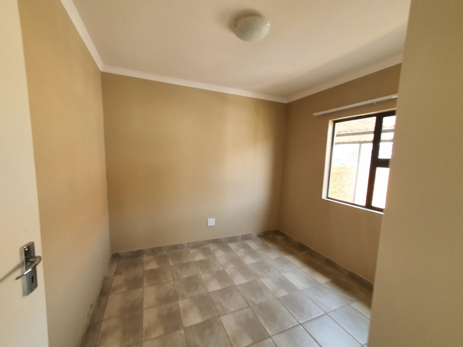 To Let 2 Bedroom Property for Rent in Albemarle Gauteng