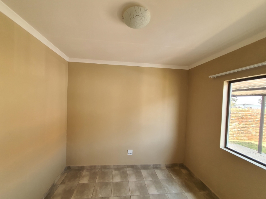 To Let 2 Bedroom Property for Rent in Albemarle Gauteng