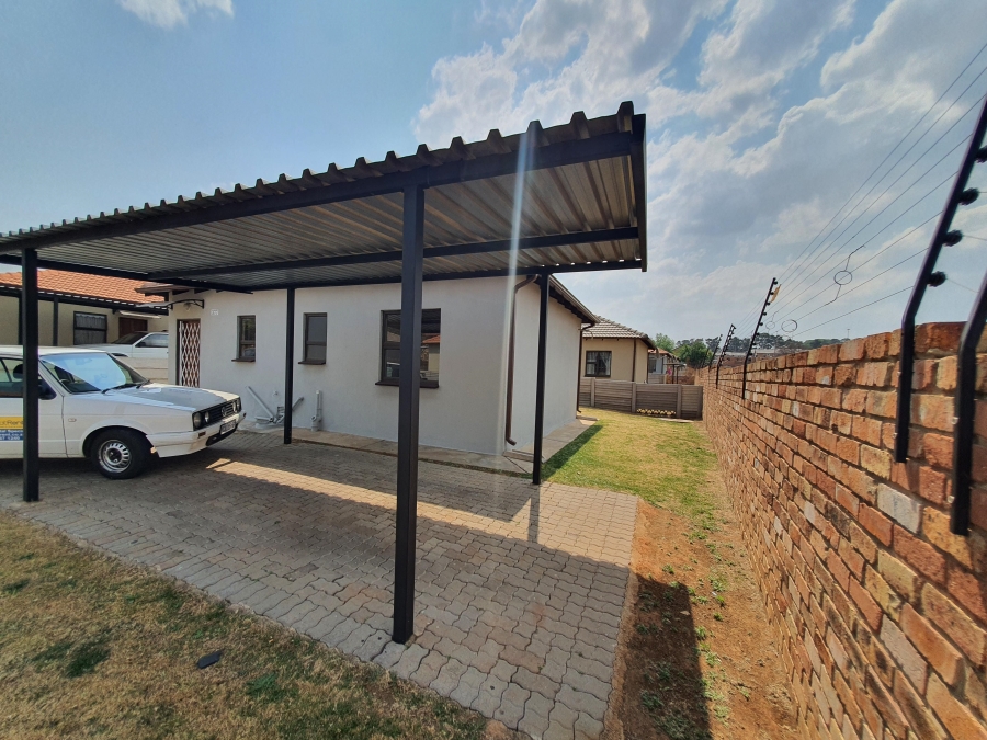 To Let 2 Bedroom Property for Rent in Albemarle Gauteng