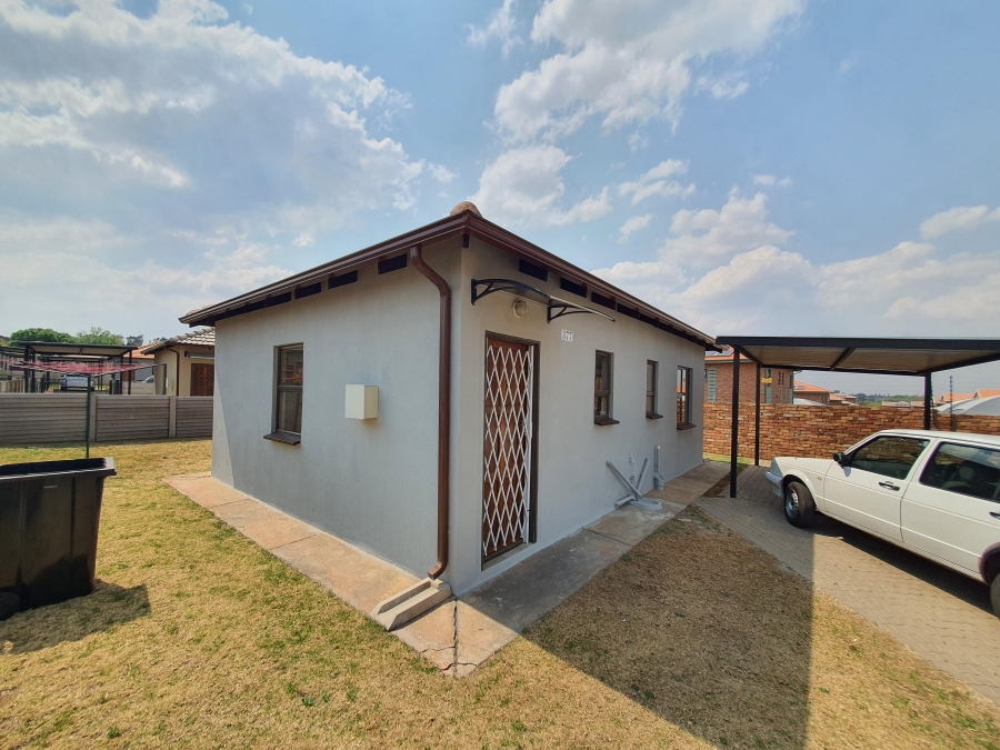 To Let 2 Bedroom Property for Rent in Albemarle Gauteng