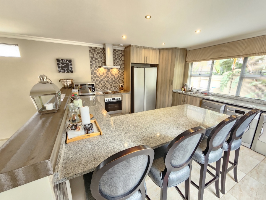 To Let 2 Bedroom Property for Rent in Waterkloof Ridge Gauteng