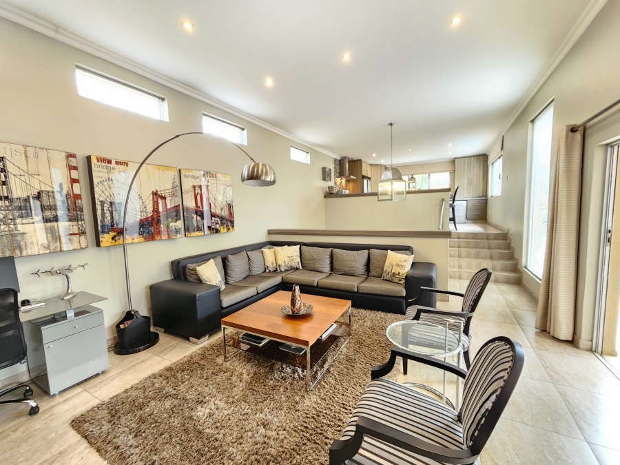To Let 2 Bedroom Property for Rent in Waterkloof Ridge Gauteng