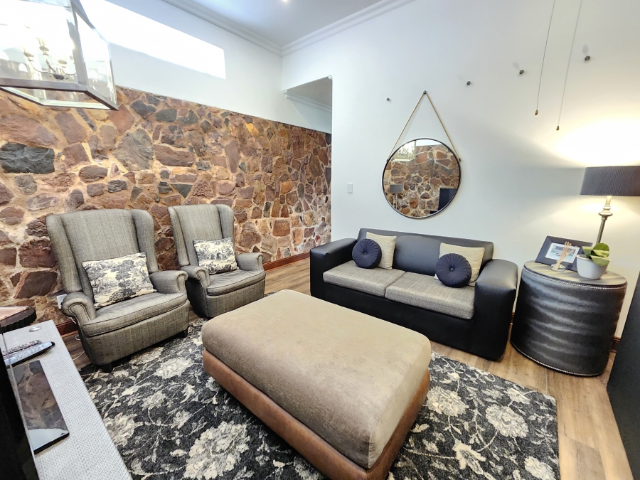 To Let 2 Bedroom Property for Rent in Waterkloof Ridge Gauteng