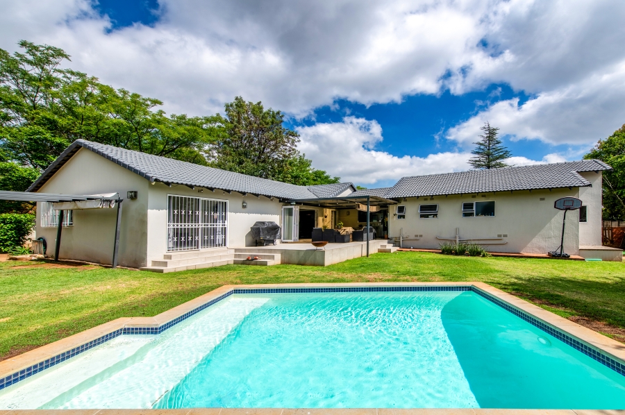 4 Bedroom Property for Sale in Paulshof Gauteng