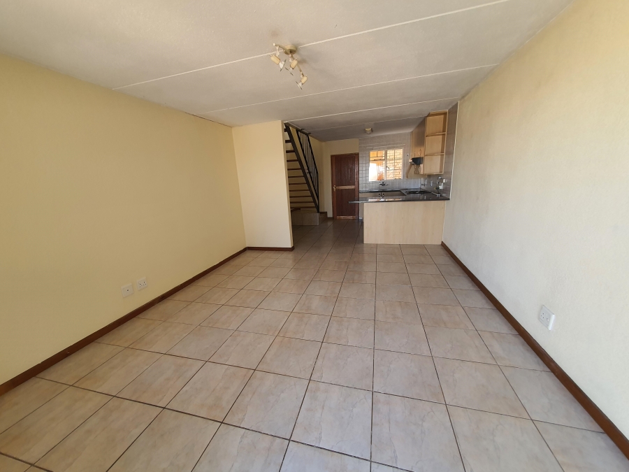 To Let 2 Bedroom Property for Rent in Primrose Hill Gauteng