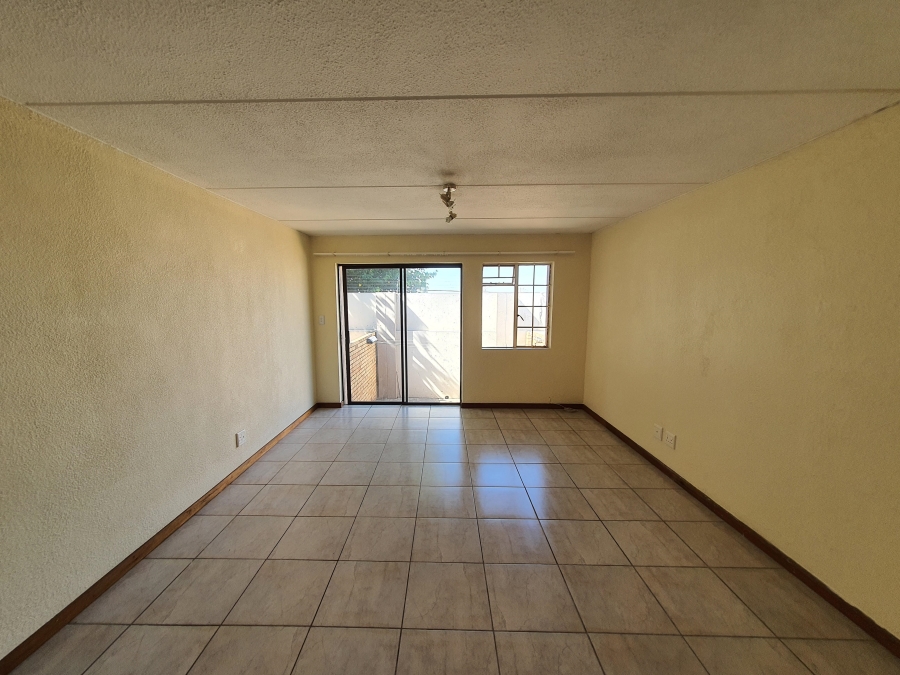 To Let 2 Bedroom Property for Rent in Primrose Hill Gauteng