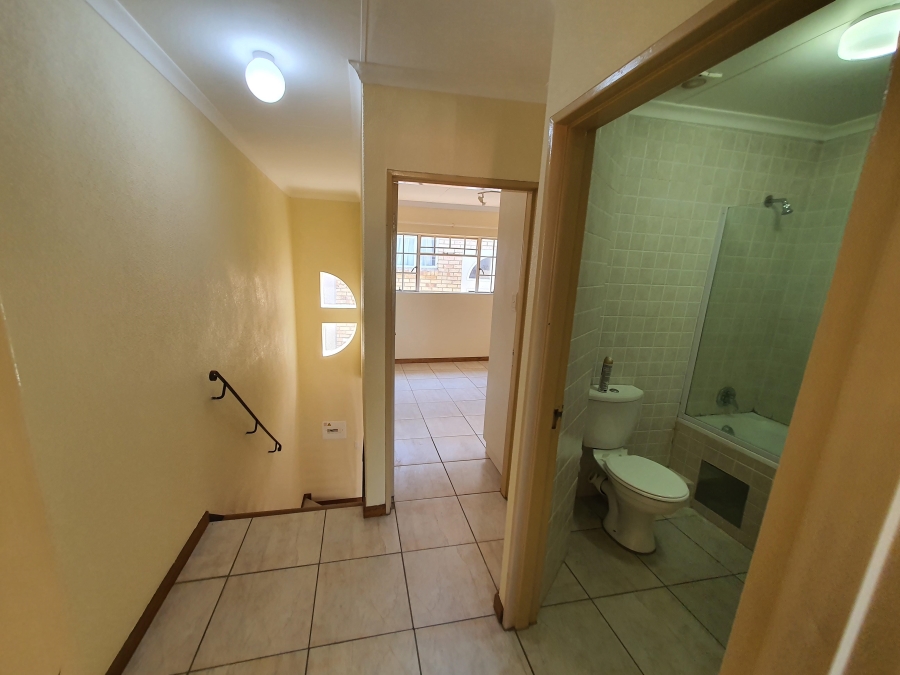 To Let 2 Bedroom Property for Rent in Primrose Hill Gauteng