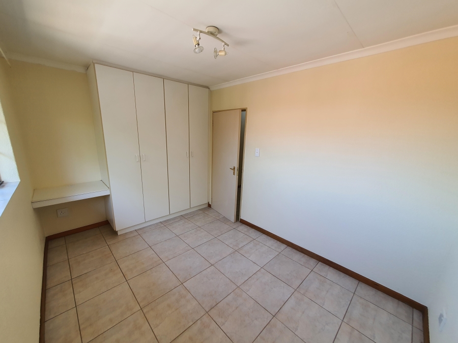 To Let 2 Bedroom Property for Rent in Primrose Hill Gauteng