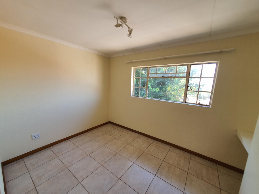 To Let 2 Bedroom Property for Rent in Primrose Hill Gauteng