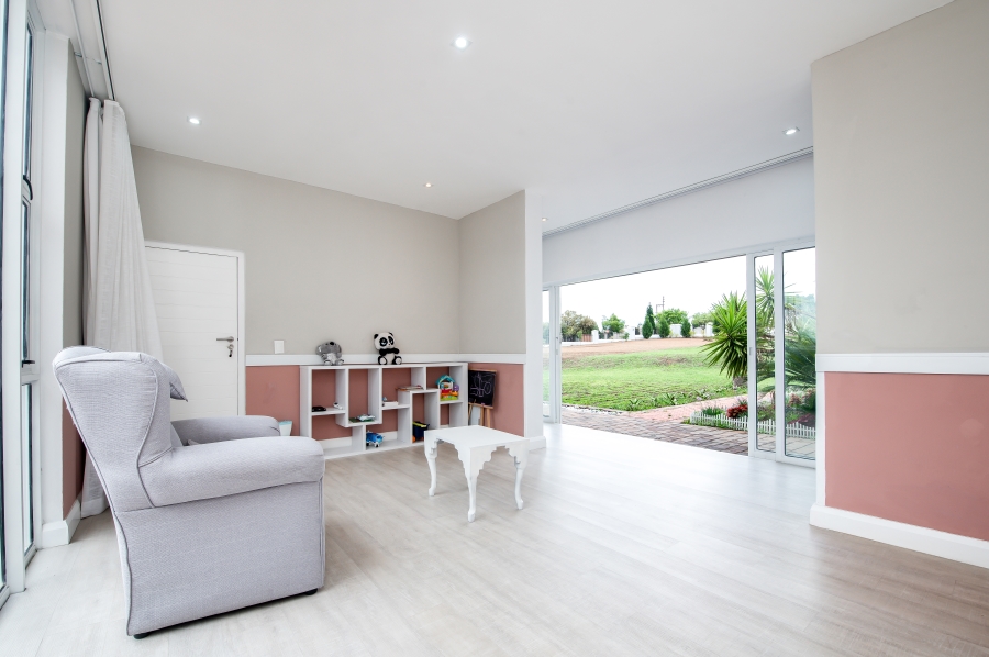 6 Bedroom Property for Sale in Saddlebrook Estate Gauteng