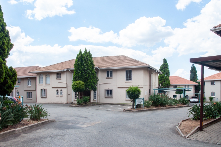 2 Bedroom Property for Sale in Vorna Valley Gauteng